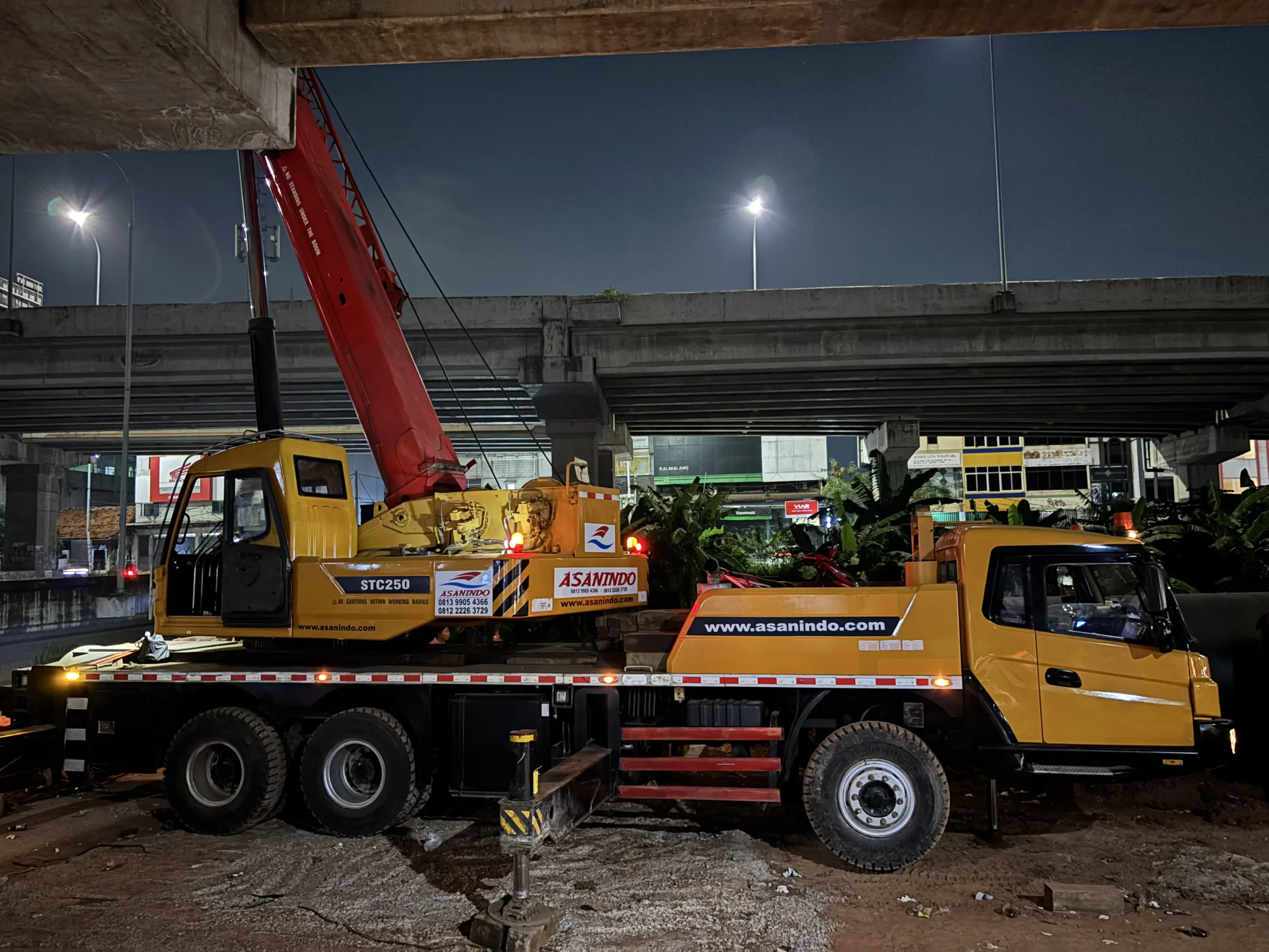 sewa crane 25 ton Jakarta proyek konstruksi
